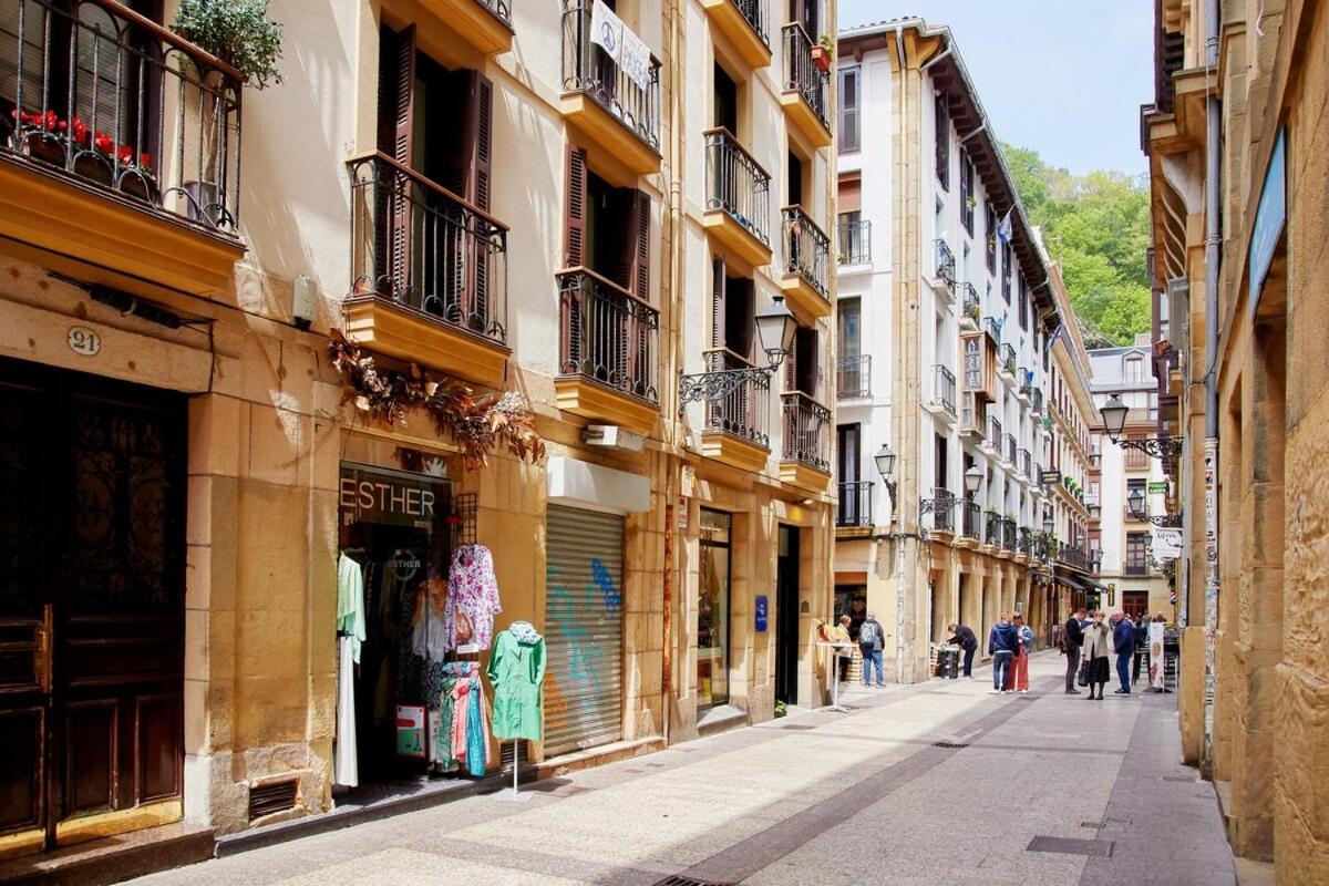 דירות סן סבסטיאן 8 Balconies Heart Of The Old Town מראה חיצוני תמונה
